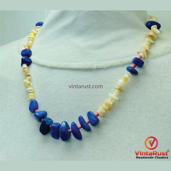 Lapis lazuli beaded necklace: handmade tribal jewelry with precious stones. - Picture 4 of 7